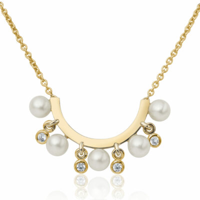 Gold necklace with stones and pearls